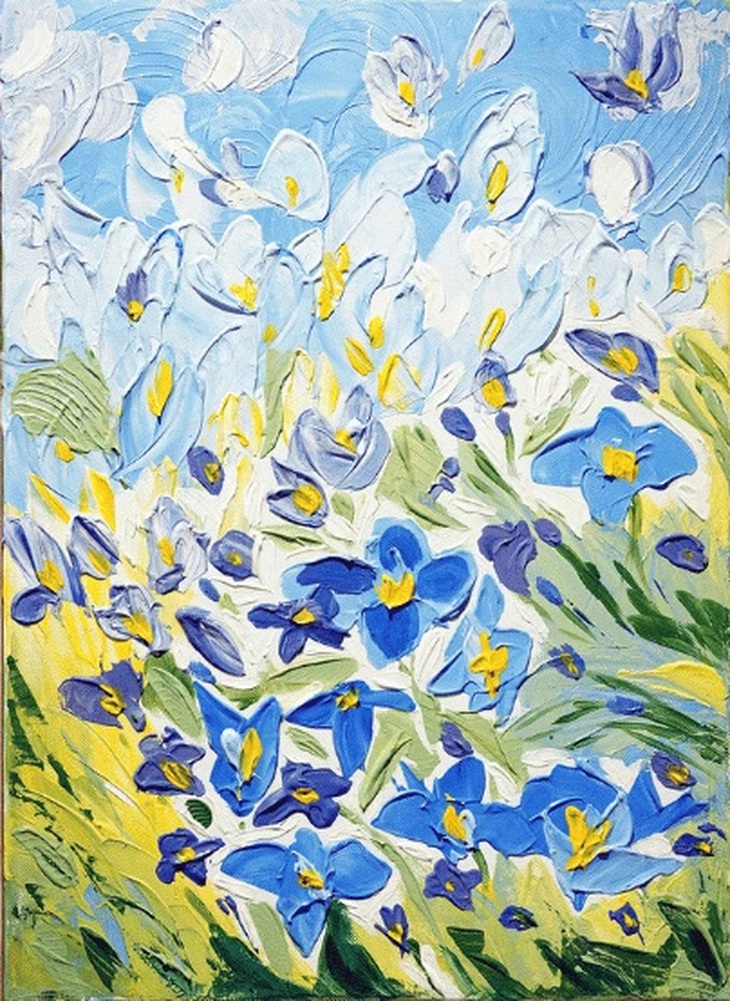 Tác phẩm Sunlit Irises như một khu vườn ngập nắng với ánh nắng chói chẳng cùng những bông hoa đang nở rộ. Khán giả cảm nhận được hương gỗ tuyết tùng, hương cam quýt hòa quyện vào nhau tạo nên hương thơm quyến rũ Tác phẩm